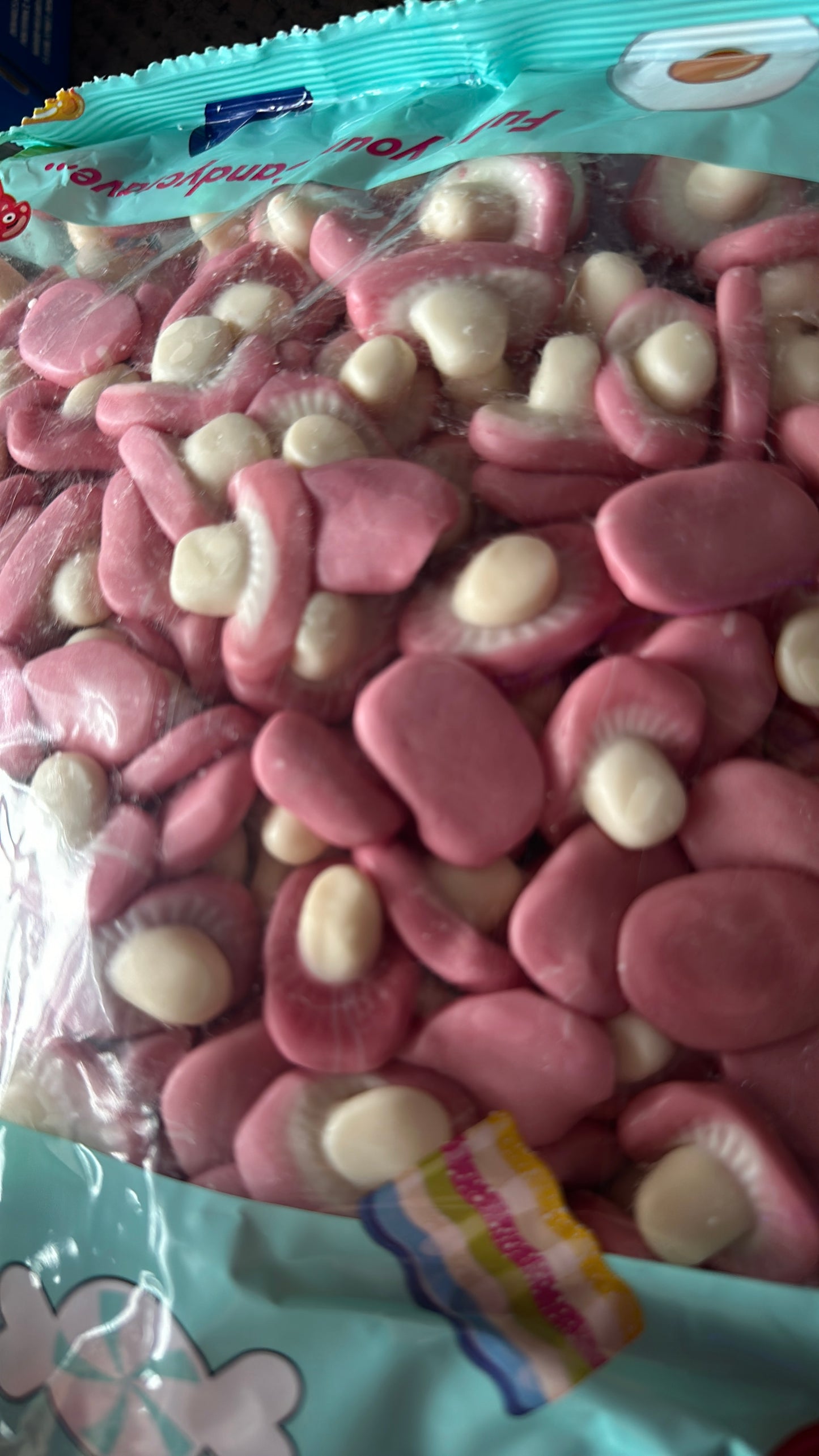 Foam/Powdery Candy