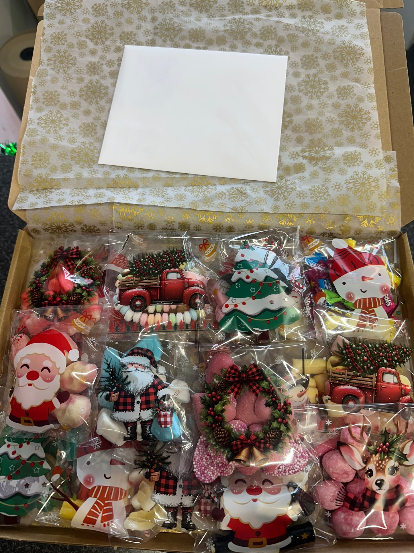 Christmas Candy Box 18 mini bags with 6 gold chocolates