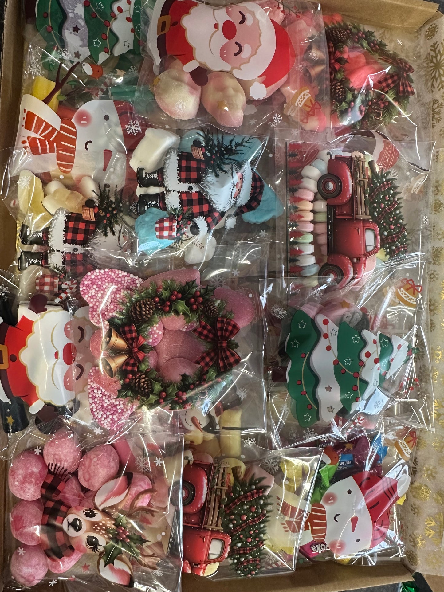 Christmas Candy Box 18 mini bags with 6 gold chocolates