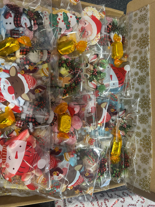 Christmas Candy Box 18 mini bags with 6 gold chocolates